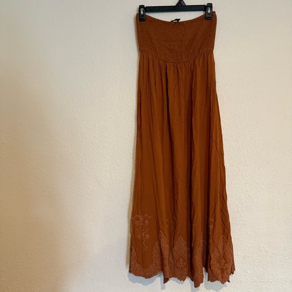 Forever 21 embroidered dress - Picture 4 of 6